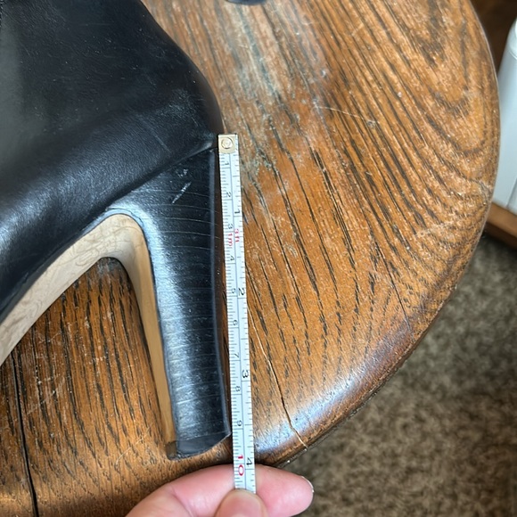 TAHARI Black Genuine Leather High Heel Booties - Picture 12 of 12